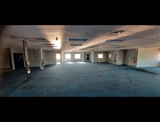 928M² WAREHOUSE TO LET IN PINETOWN NORTH INDUSTRIA